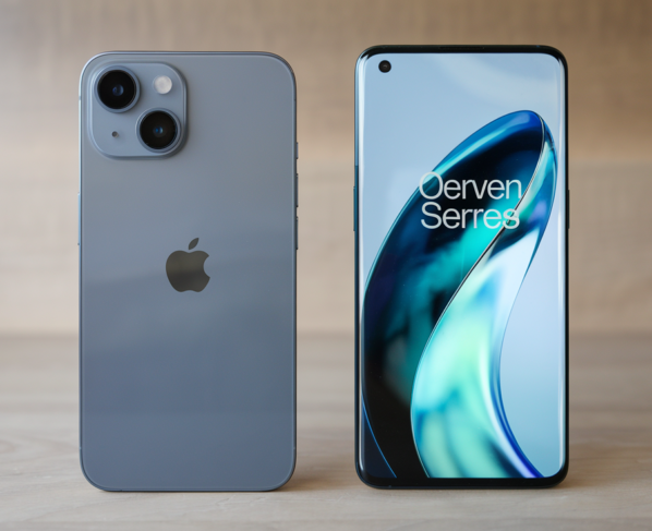 iPhone-13-vs-OnePlus-10-Pro-A-Comprehensive-Comparison